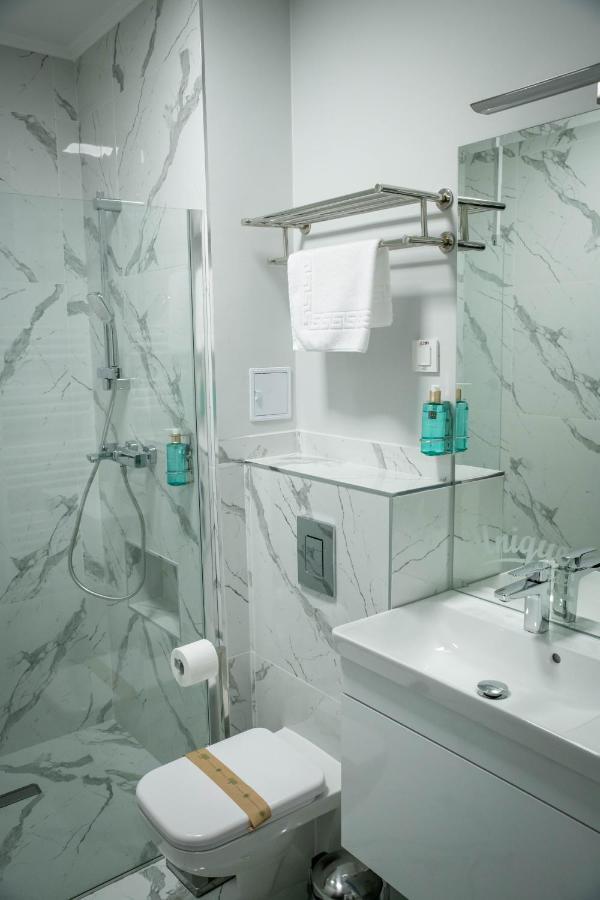 Unique Garden Hotel Brăila Екстериор снимка