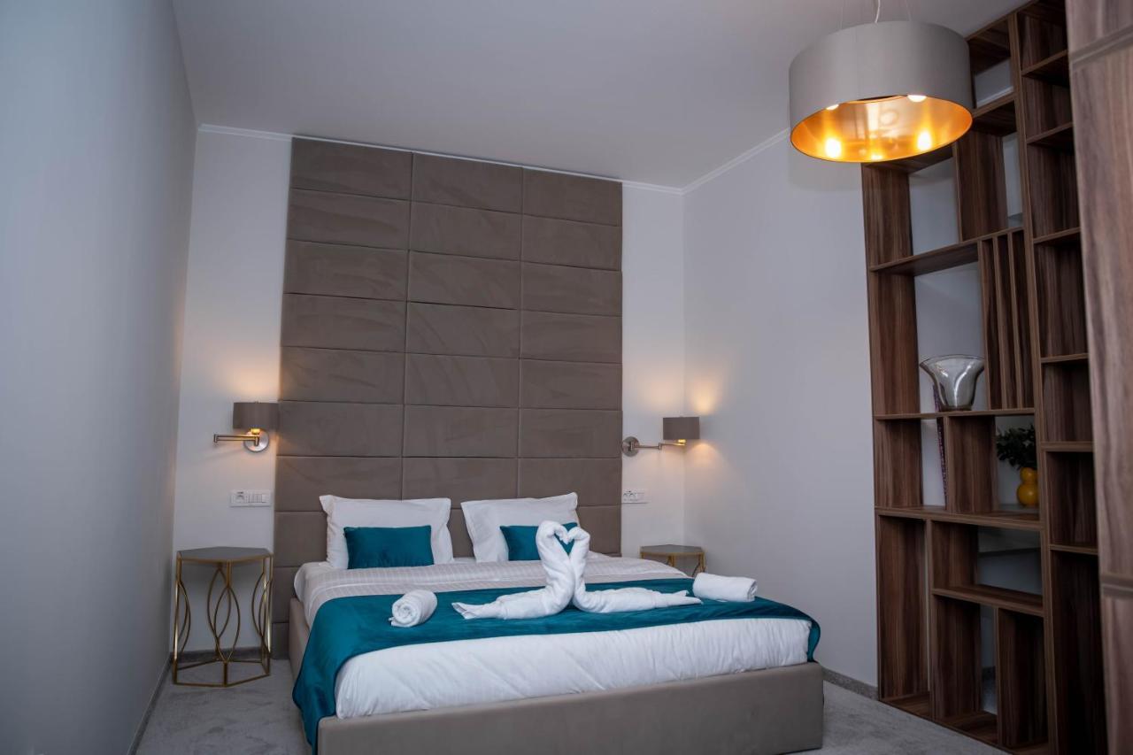 Unique Garden Hotel Brăila Екстериор снимка