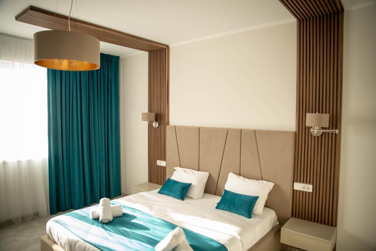 Unique Garden Hotel Brăila Екстериор снимка